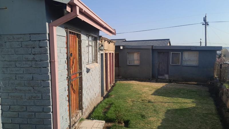 8 Bedroom Property for Sale in Harrismith Free State